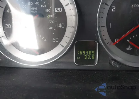 2011 Volvo C70 T5 z USA, uszkodzony, nr VIN YV1672MC6BJ118857